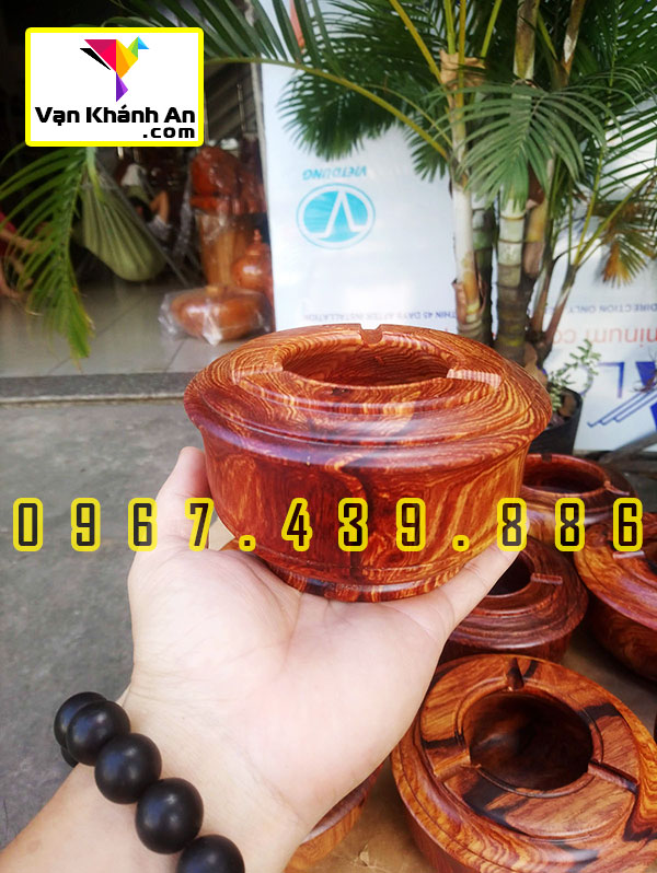 Gạt tàn thuốc gỗ cẩm lai siêu vân