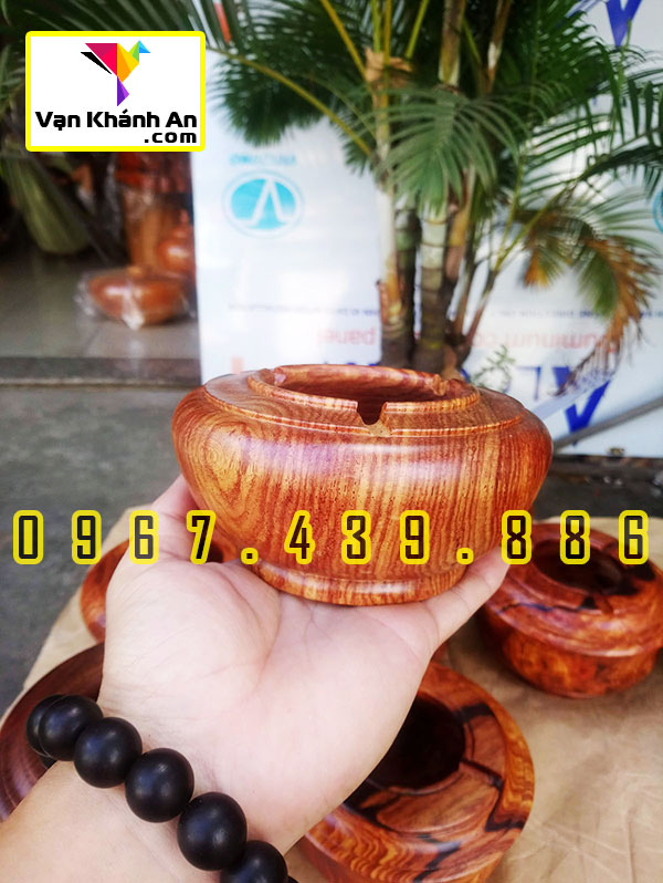 Gạt tàn thuốc gỗ cẩm lai siêu vân